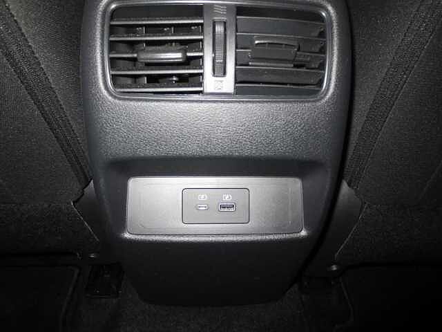 Nissan QASHQAI 1.3DIG-T 140CV N-CONNECTA 2WD MT MHEV E6D-F QASHQAI 1.3DIG-T 140CV N-CONNECTA 2WD MT MHEV E6D-F